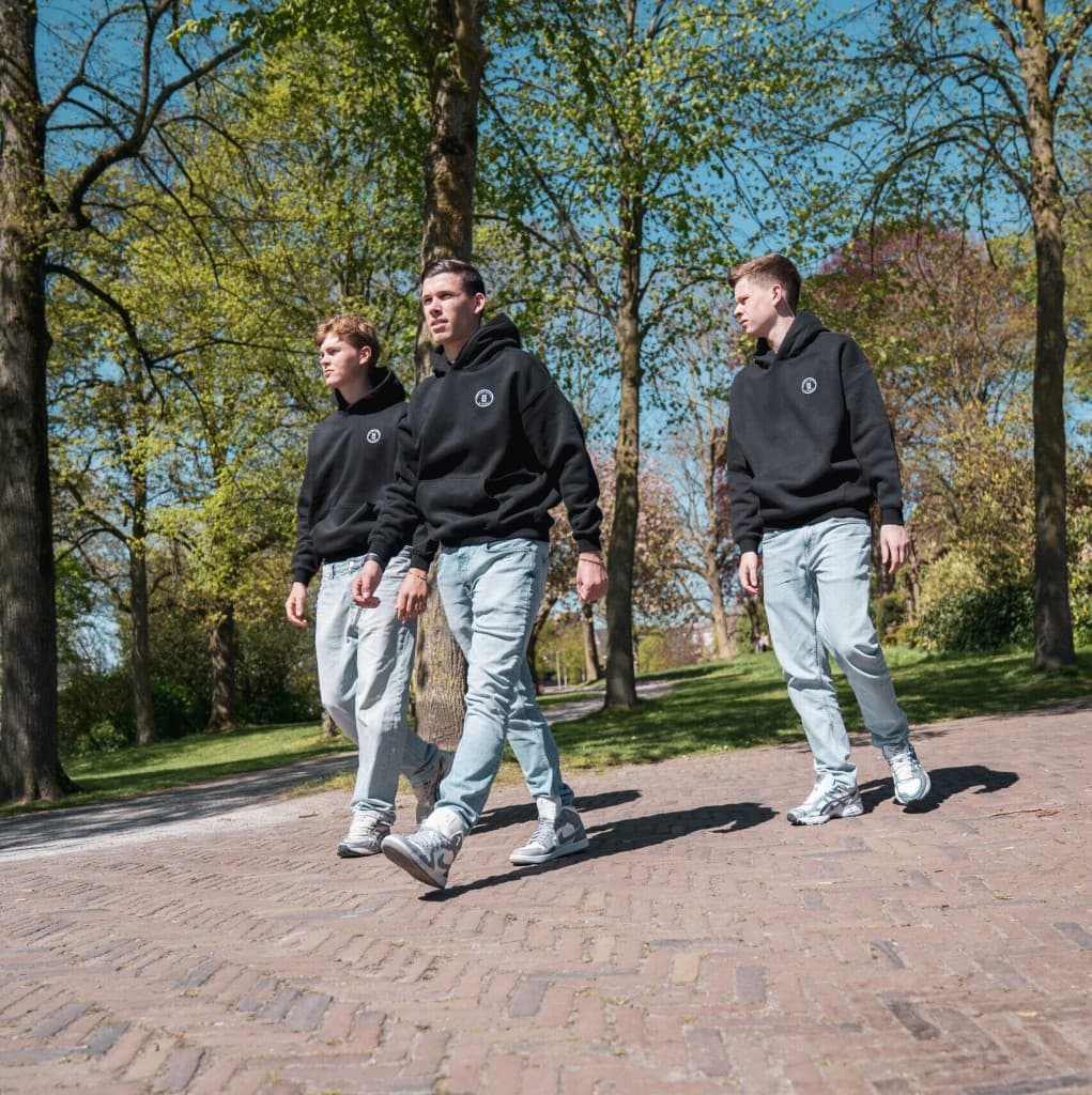 Modern Motive — lifestyle met hoodies